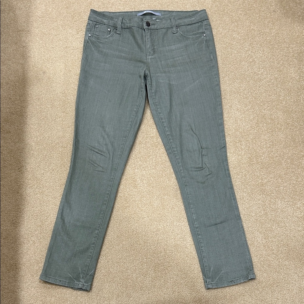 Tractr Gray Straight-Leg Jeans- So Soft!
